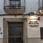 Apartment Turisticos Domus Seleqtia Plaza Mayor Caceres